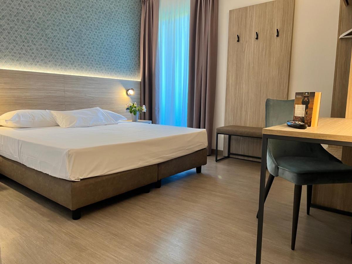 Hotel Gardenia Romano Canavese Extérieur photo